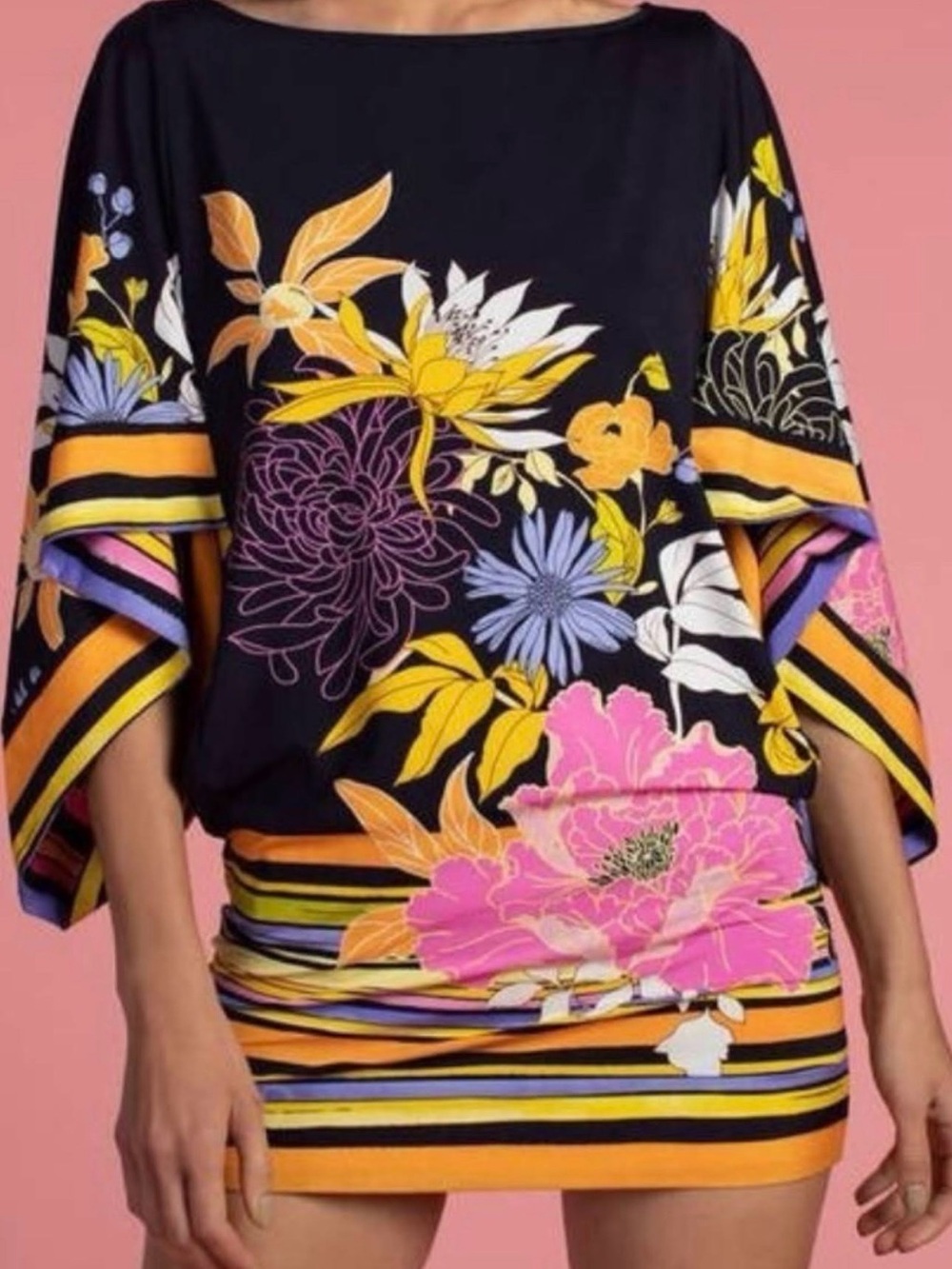 Trina Turk kimono sleeve swimwear coverup L NWOT